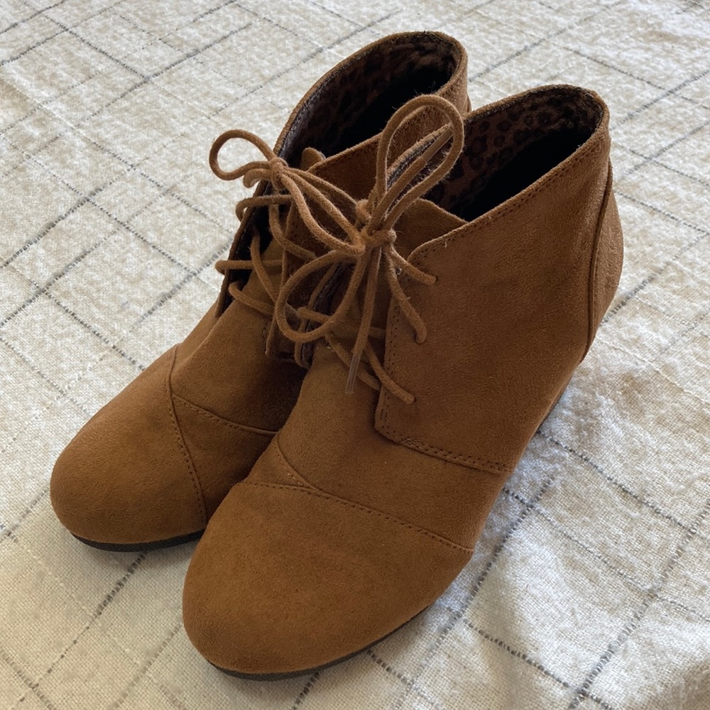 City classifieds fall booties with wedges like new
